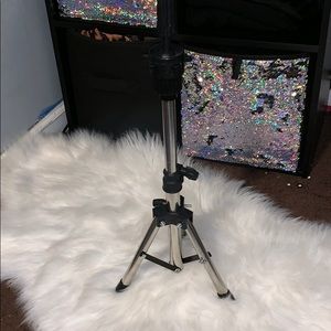 Wig stand with head!